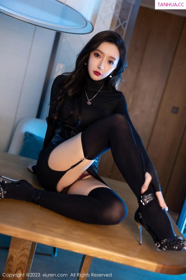 王馨瑶  [XiuRen]高清写真图 2023.01.06 No.6099 王馨瑶yanni 美腿妩媚第14张图片